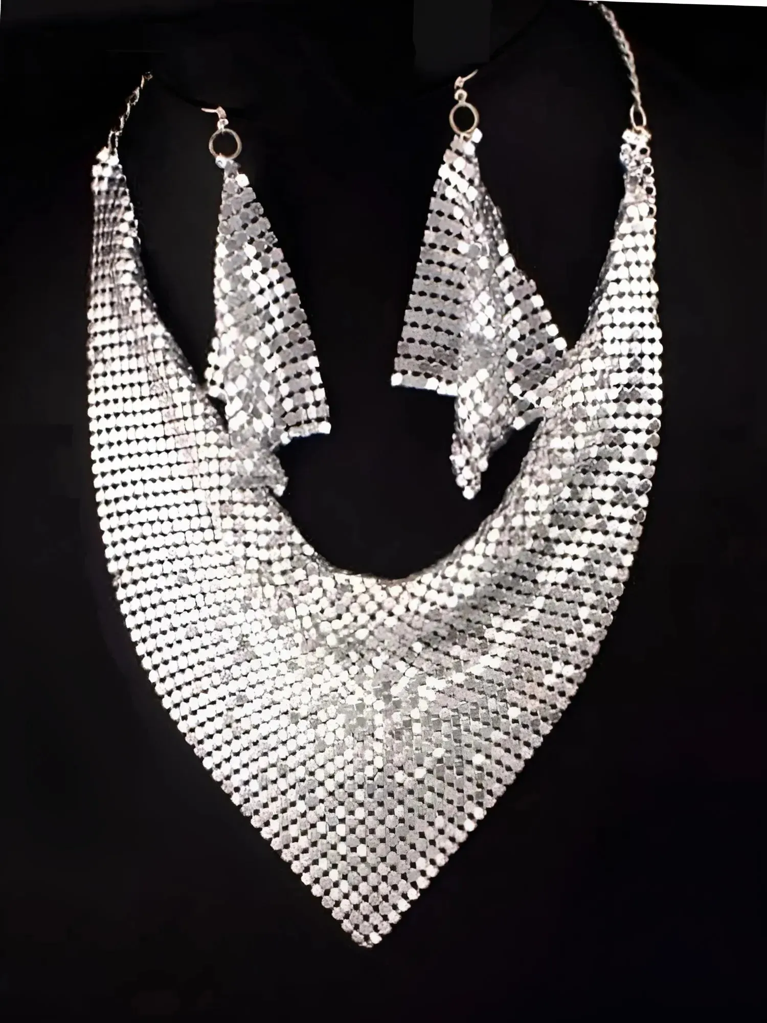 Women's Shining Bib Necklace And Earrings Set